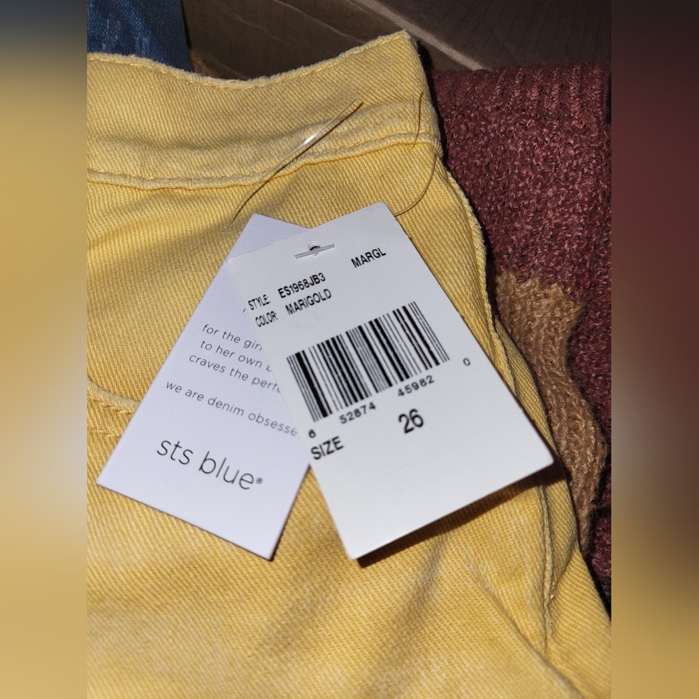 STS BLUE SHORTS SIZE 26 - Picture 2 of 4